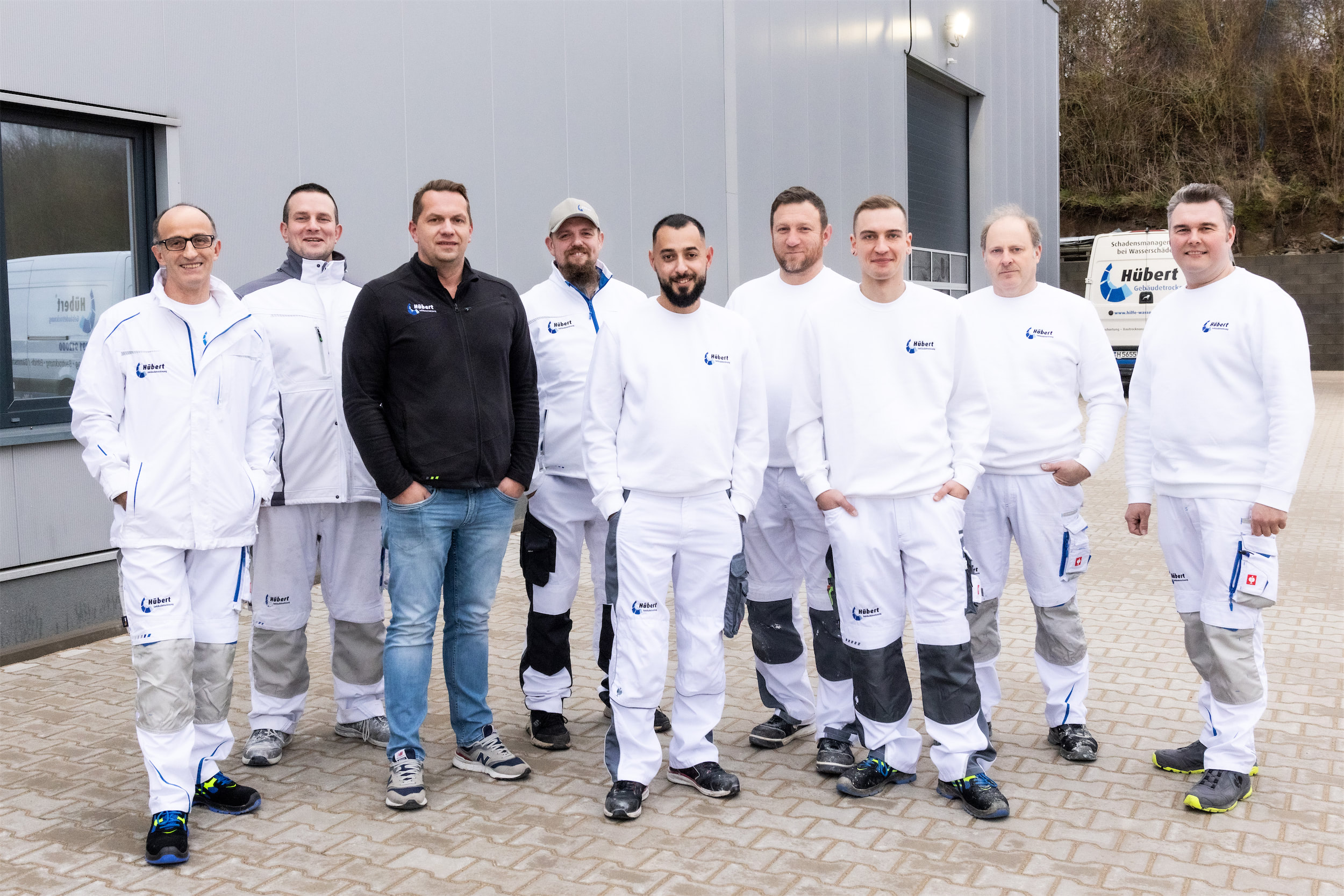 huebert-gebaeudetrocknung-hilfe-wasserschaden_team1