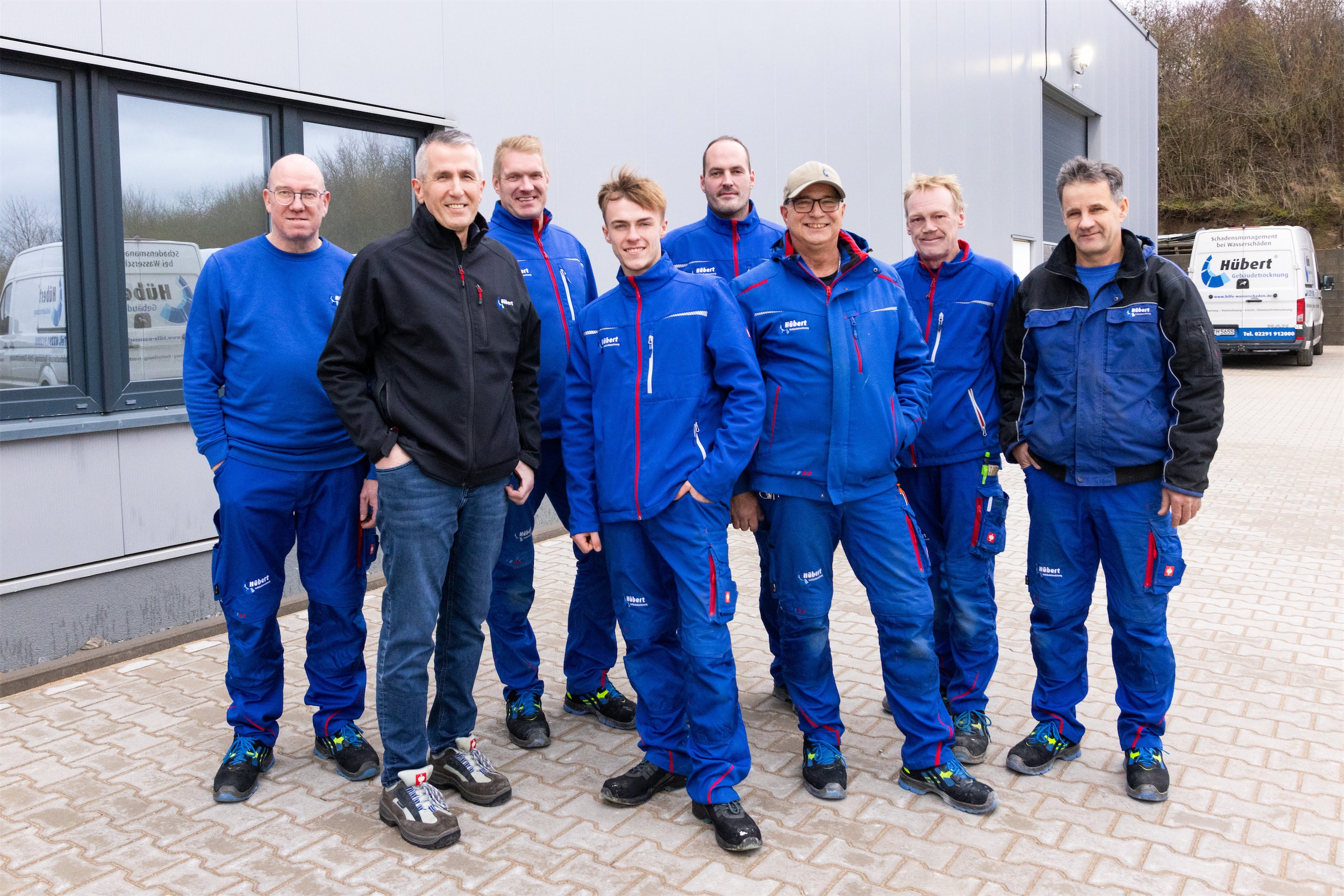 huebert-gebaeudetrocknung-hilfe-wasserschaden_team2